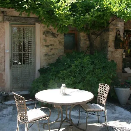 Le Jas Des Nevieres 3* Pierrerue (Alpes-de-Haute-Provence)