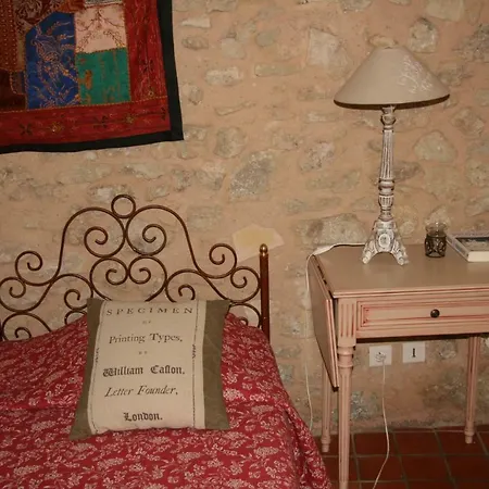 Le Jas Des Nevieres Отель типа 