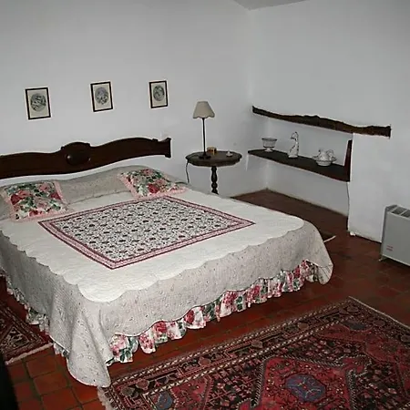 Le Jas Des Nevieres فندق مبيت وإفطار Pierrerue (Alpes-de-Haute-Provence)