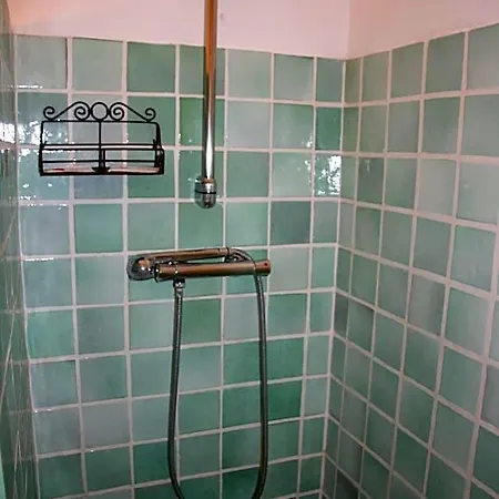 Le Jas Des Nevieres فندق مبيت وإفطار 3*