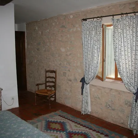 Le Jas Des Nevieres Frühstückspension