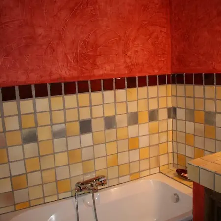 فندق مبيت وإفطار Le Jas Des Nevieres 3*